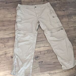 Columbia Omni Shade Stone color belted nylon megapocket Cargo Trail Pants 42/30
